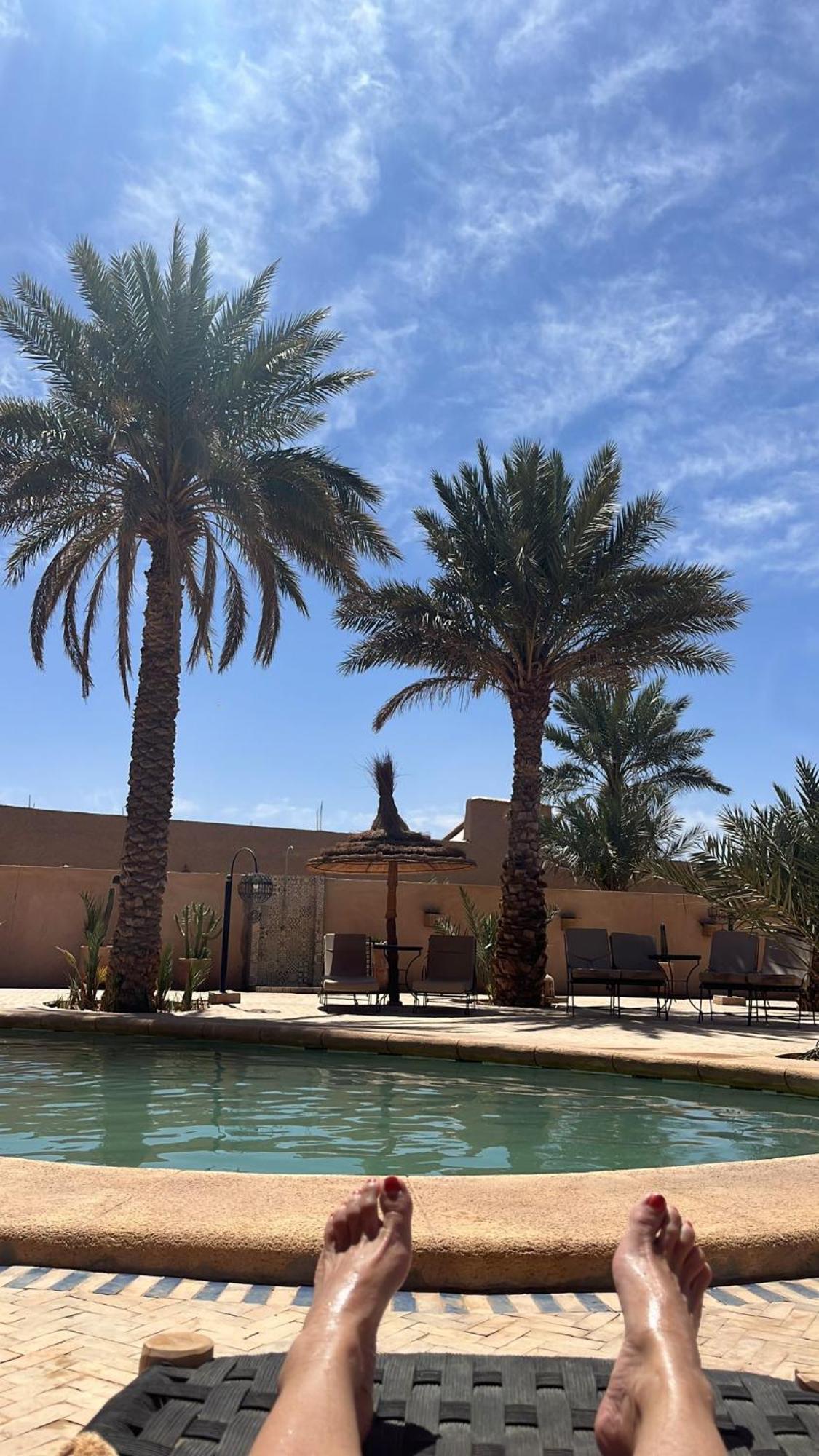 RiadSuerteloca Merzouga Hassilabied Exterior foto The Desert Garden